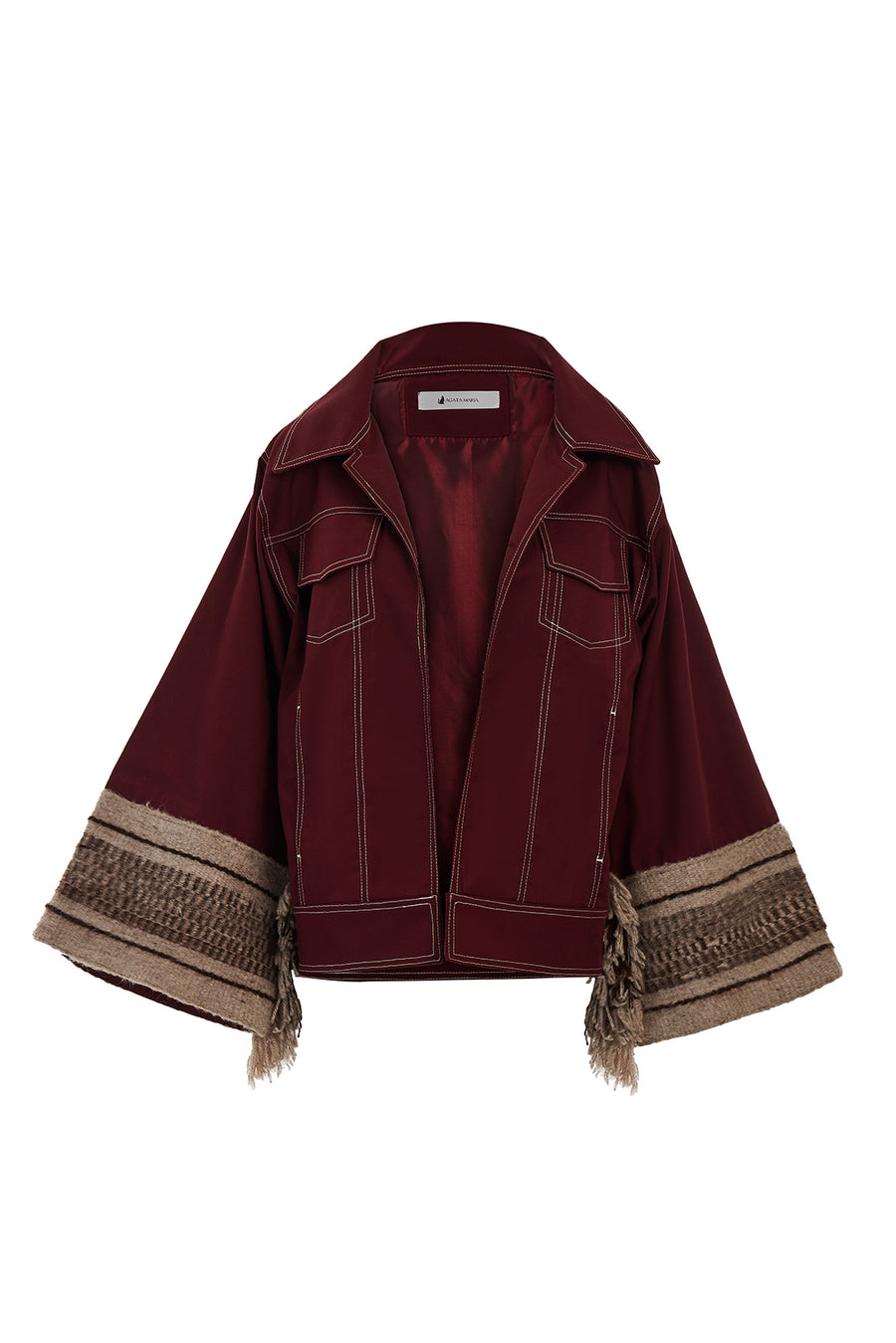 Modelo con Chaqueta Victoria